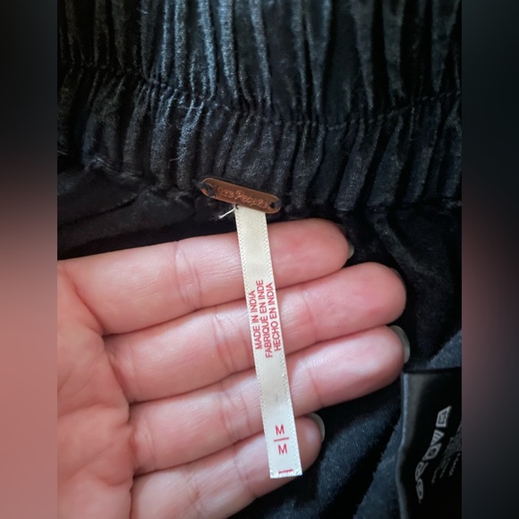 Free People Get Free Poplin Pull on Shorts | Medium - Picture 5 of 6